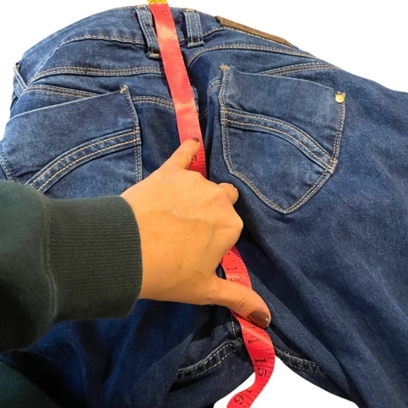 Skinny Blue Jeans 🤍 - Picture 11 of 14